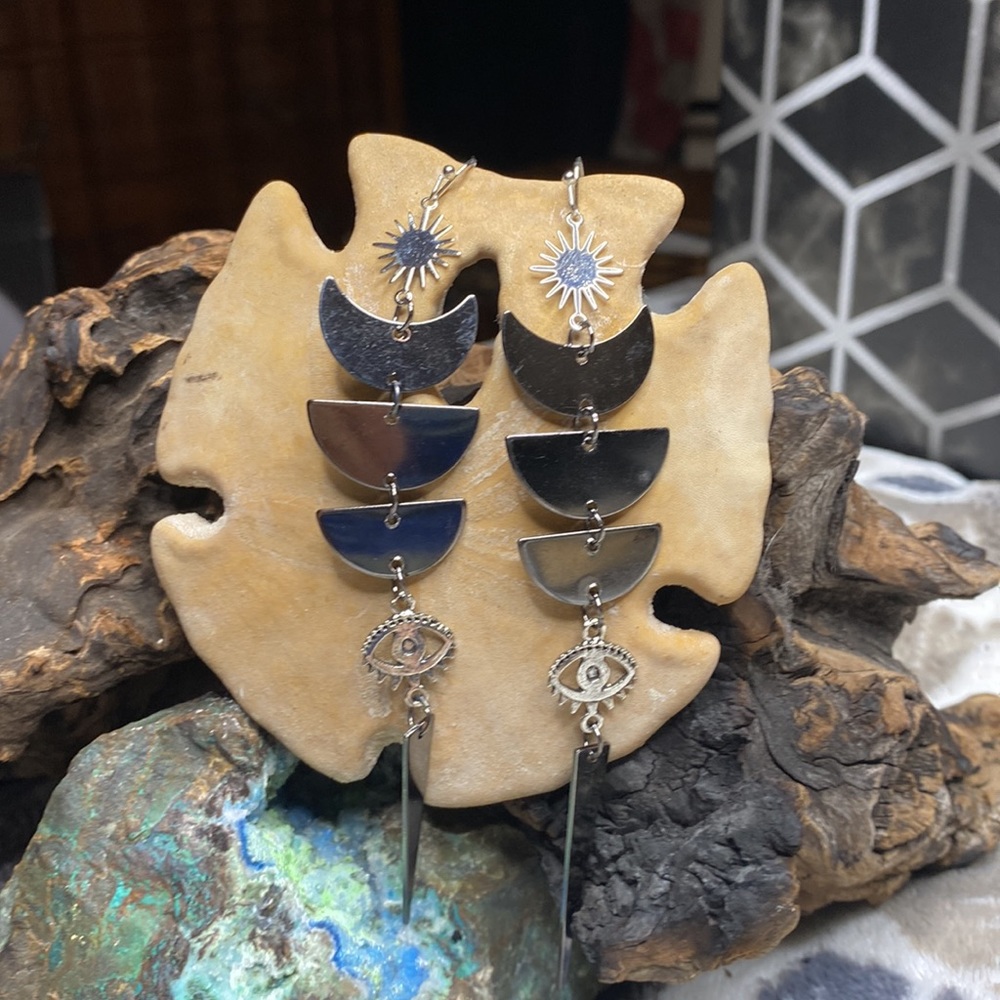 Flashy celestial earrings